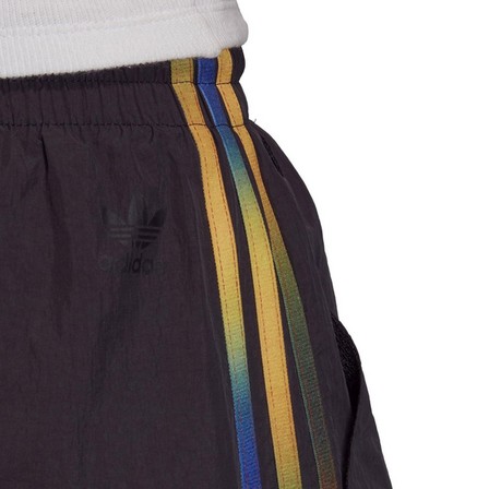 Women Adicolor 3D Trefoil Shorts, Black, A901_ONE, large image number 6