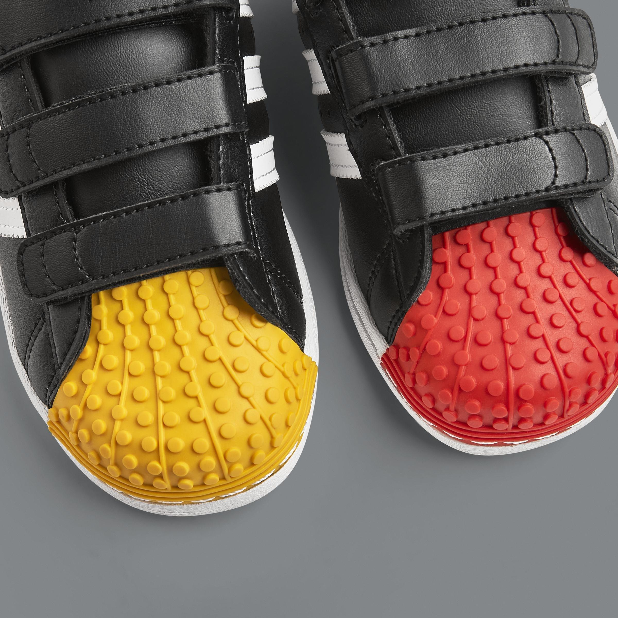 Unisex Kids adidas Superstar x LEGO Shoes, Black, A901_ONE, large image number 13