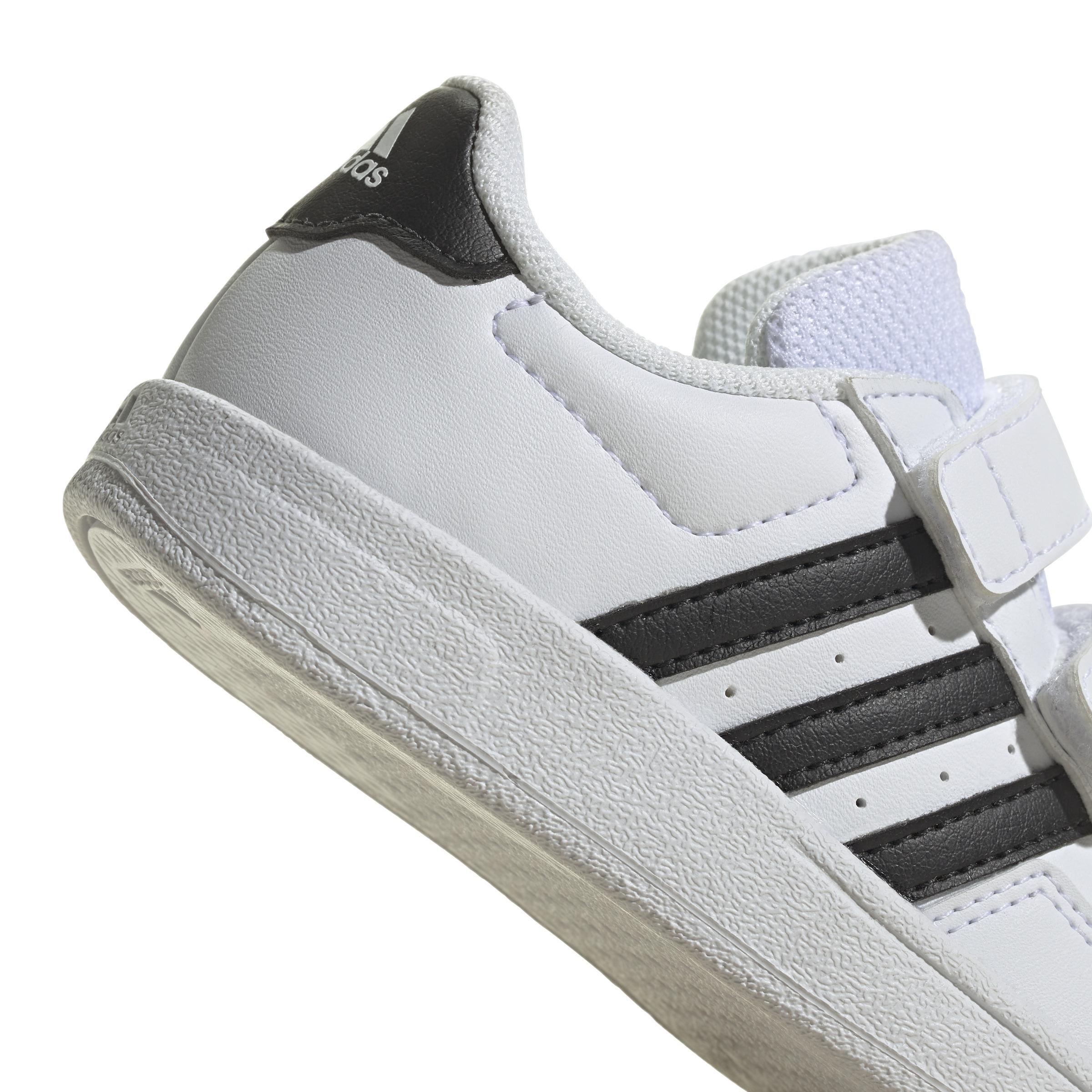 Unisex Kids Breaknet Lifestyle Court Two-Strap Hook-And-Loop Shoes, White, A901_ONE, large image number 3