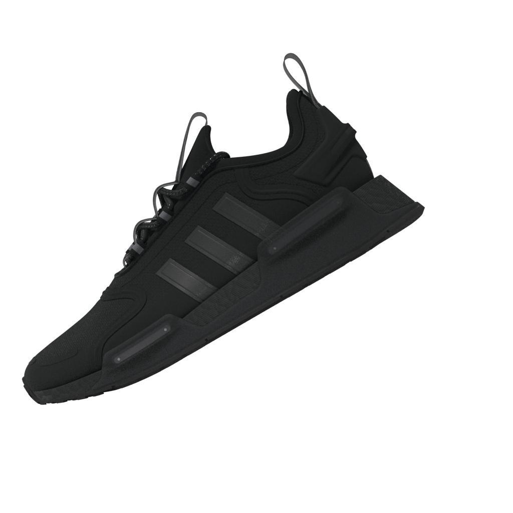 Adidas women's nmd outlet r1 black low-top sneakers