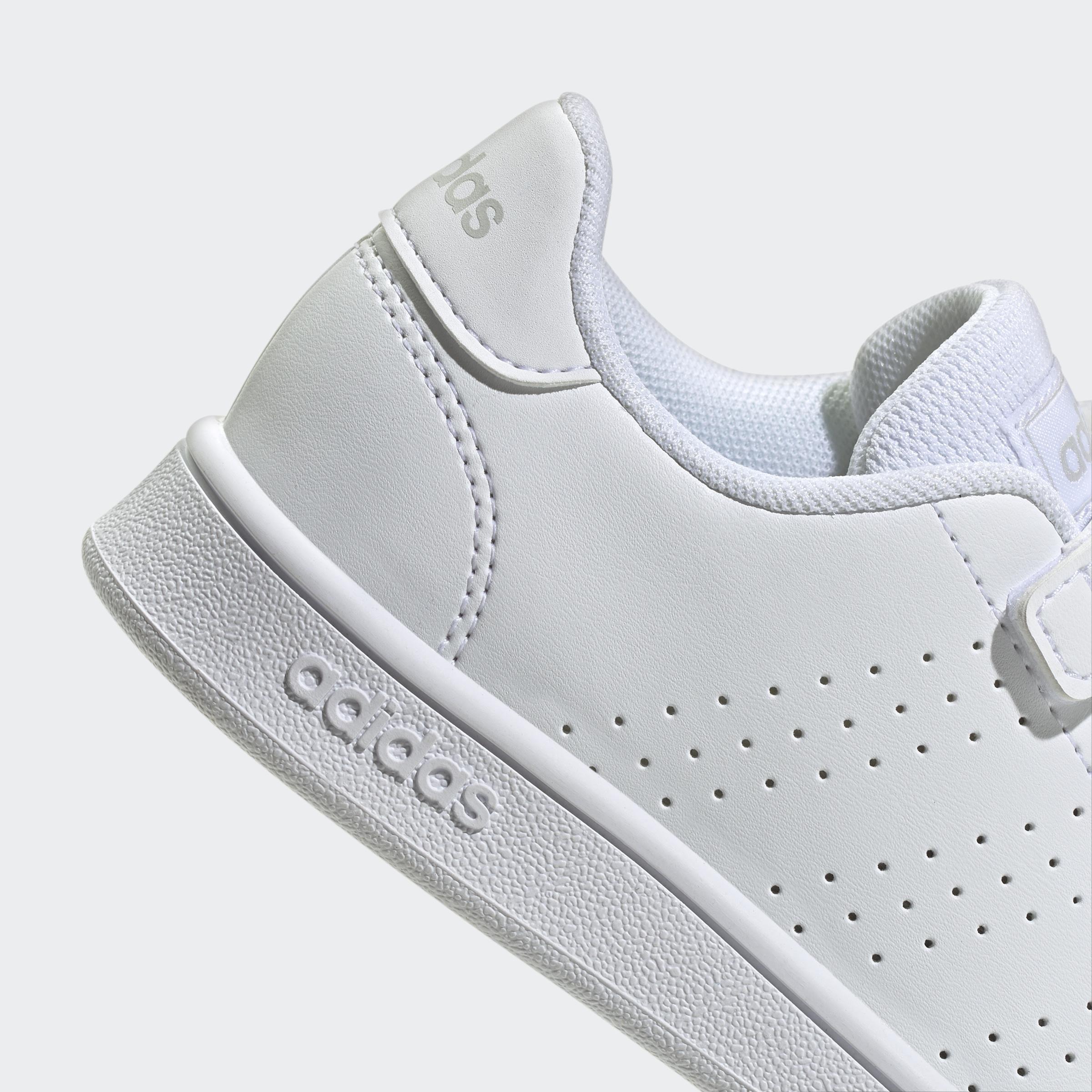 Unisex Kids Advantage Court Lifestyle Hook-And-Loop Shoes, White, A901_ONE, large image number 4