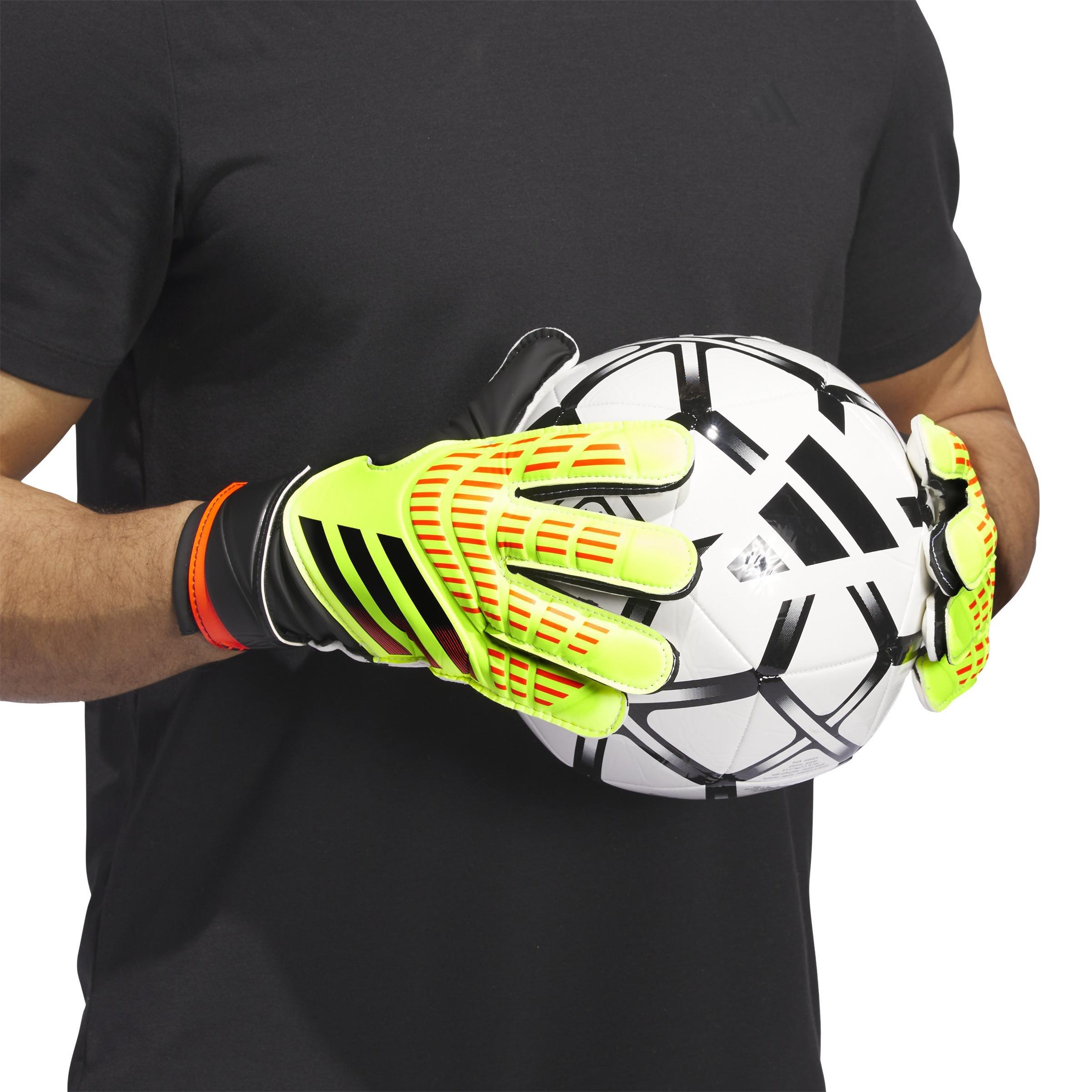 Unisex Predator Training Goalkeeper Gloves, Yellow, , large image number 3