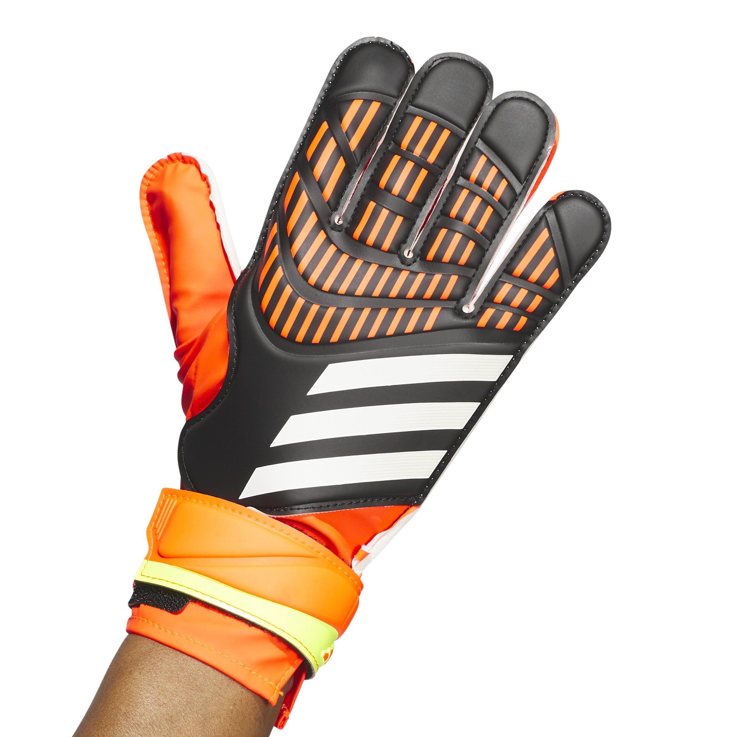 Unisex Predator Training Goalkeeper Gloves, Black, A901_ONE, large image number 0