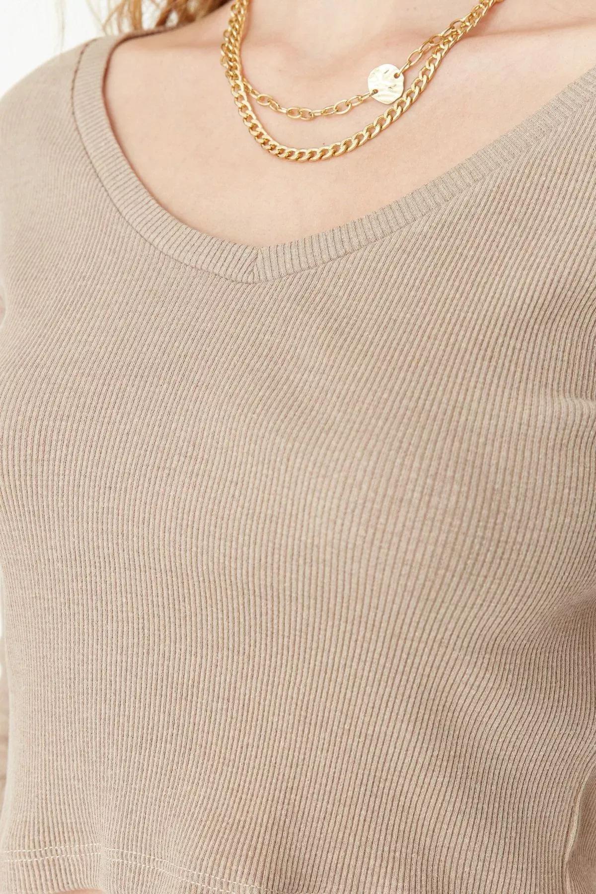 بلوزة ضيقة بفتحة رقبة V، مجموعة من قطعتين، بني, Brown, large image number 4