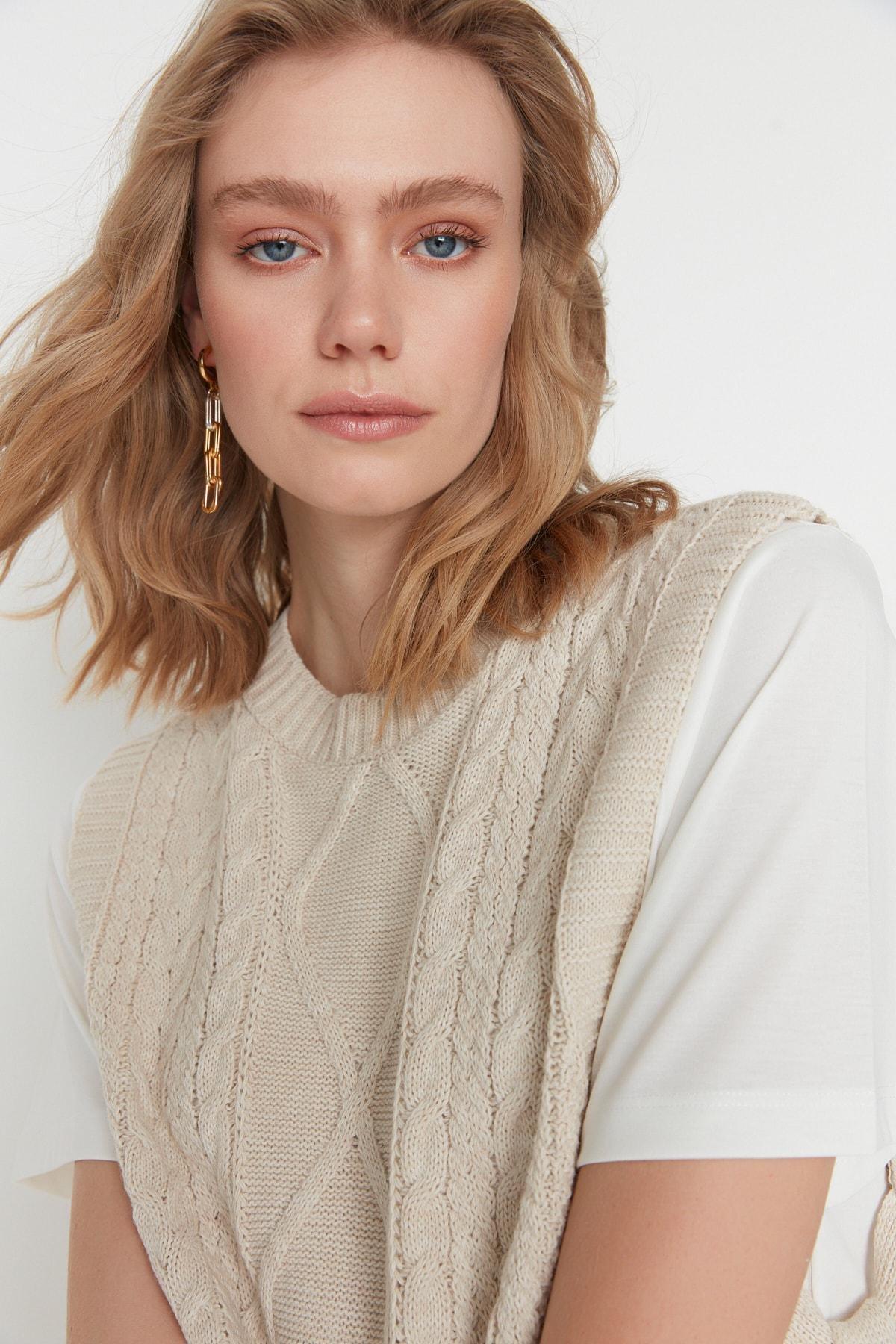 Beige Mini Sweater Vest, , large image number 4
