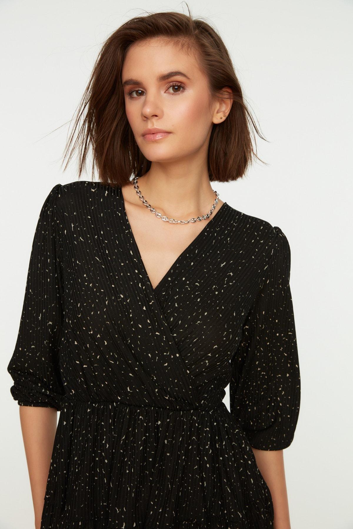 فستان سكيتر بفتحة رقبة V متقاطعة، أسود, Black, large image number 1