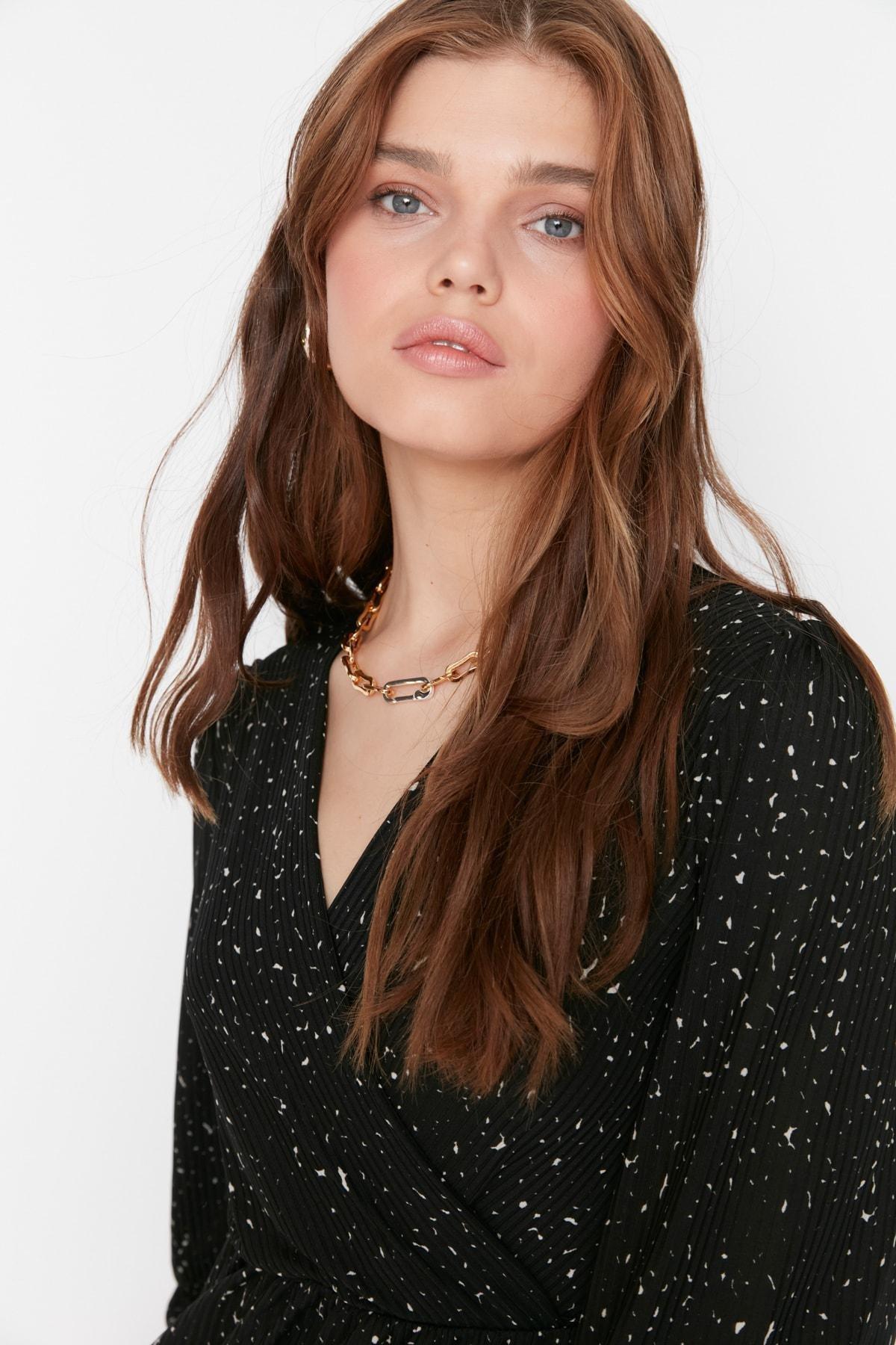 فستان سكيتر بفتحة رقبة V متقاطعة، أسود, Black, large image number 7