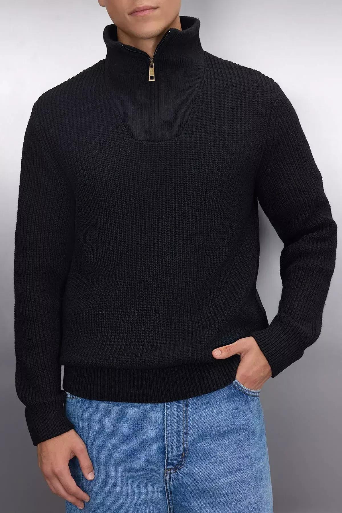 Black Turtleneck Sweater, Black, large image number 4