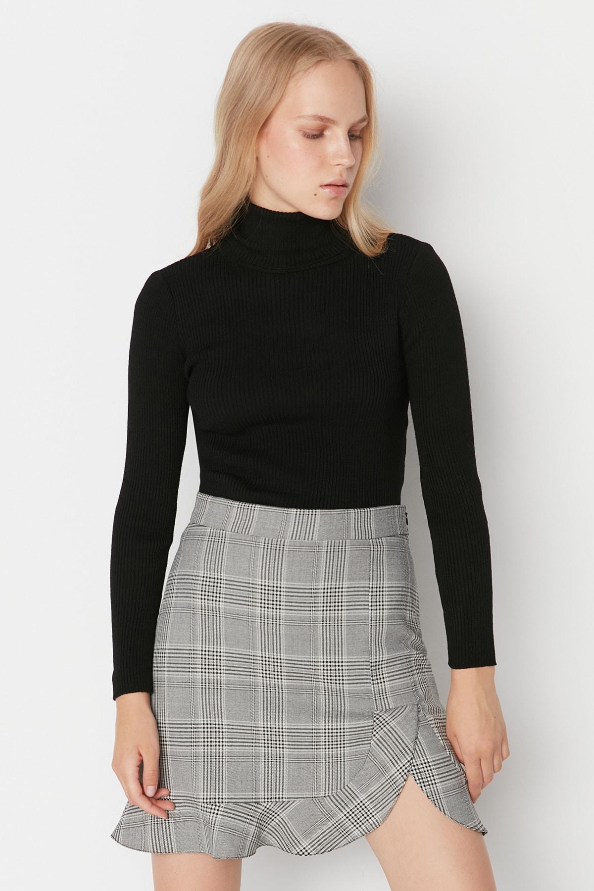 Black Slim Turtleneck Sweater, , large image number 3
