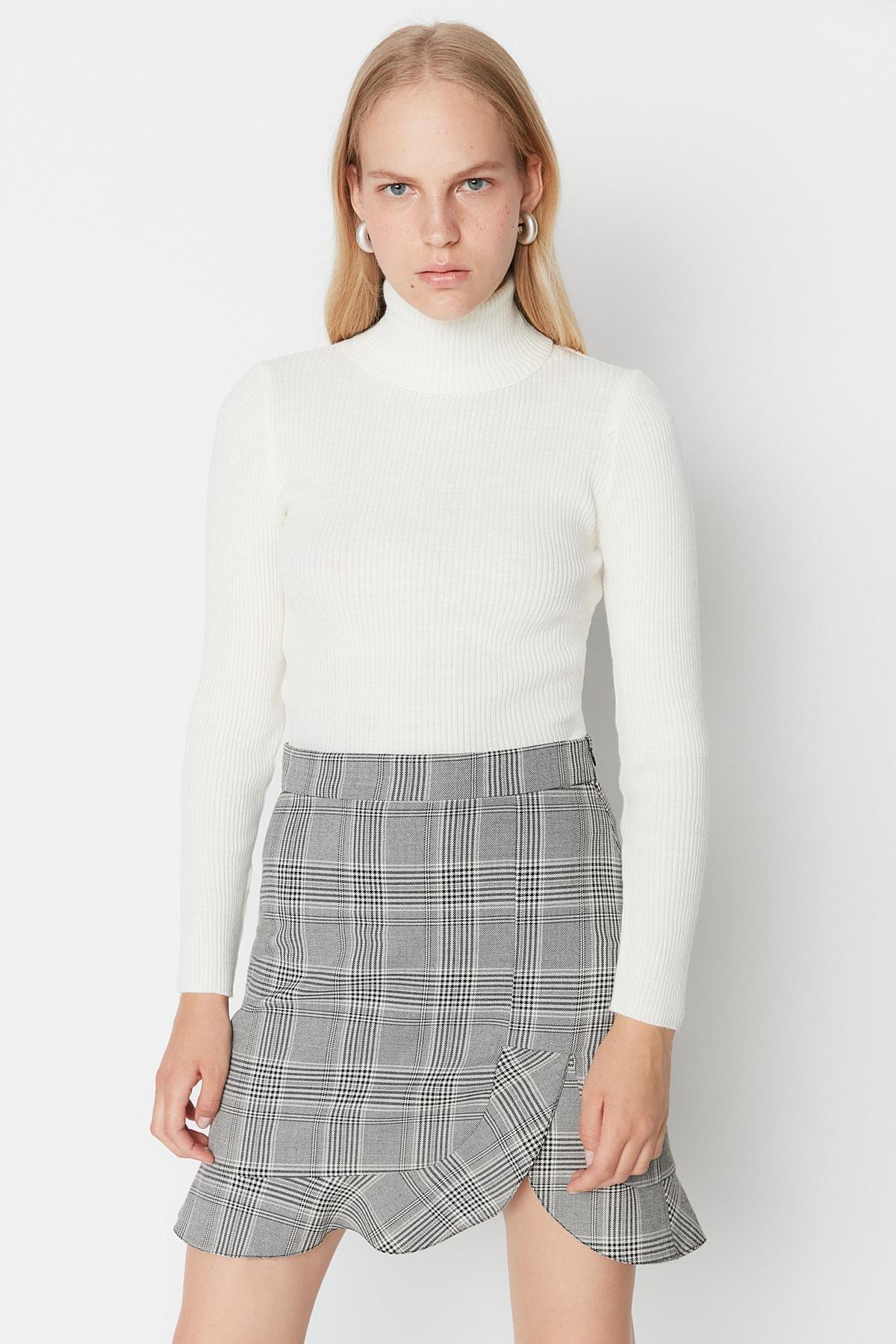 Black Slim Turtleneck Sweater, , large image number 7