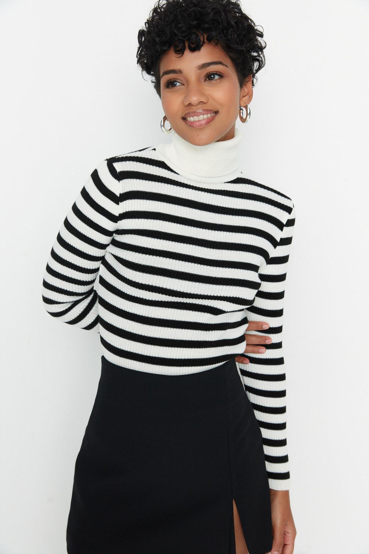 Black Slim Turtleneck Sweater, , large image number 12