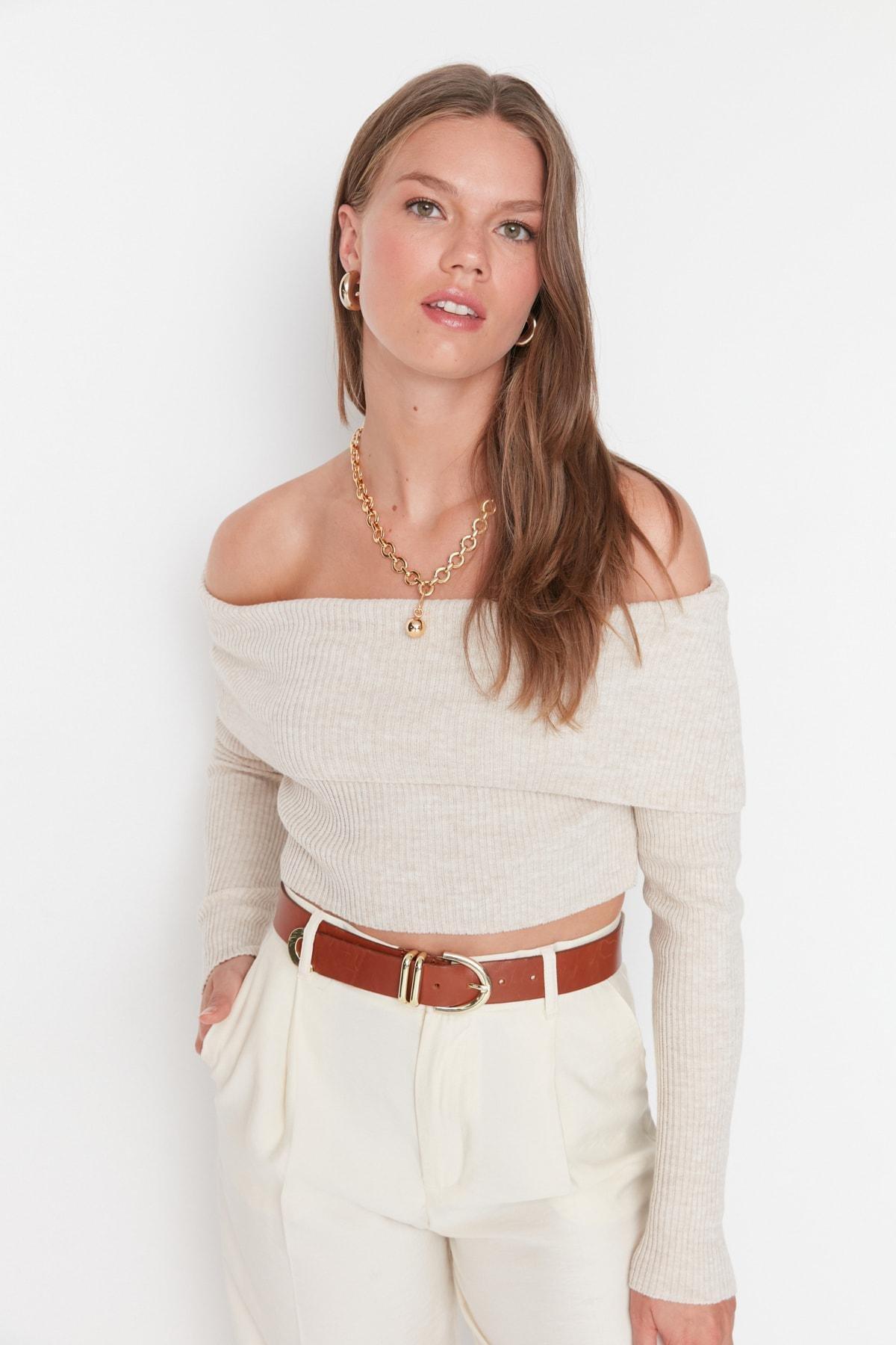 Beige Carmen Collar Sweater, , large image number 2