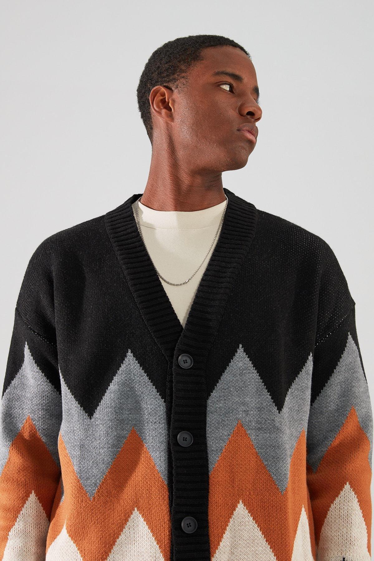 Black V-Neck Cardigan, , large image number 4