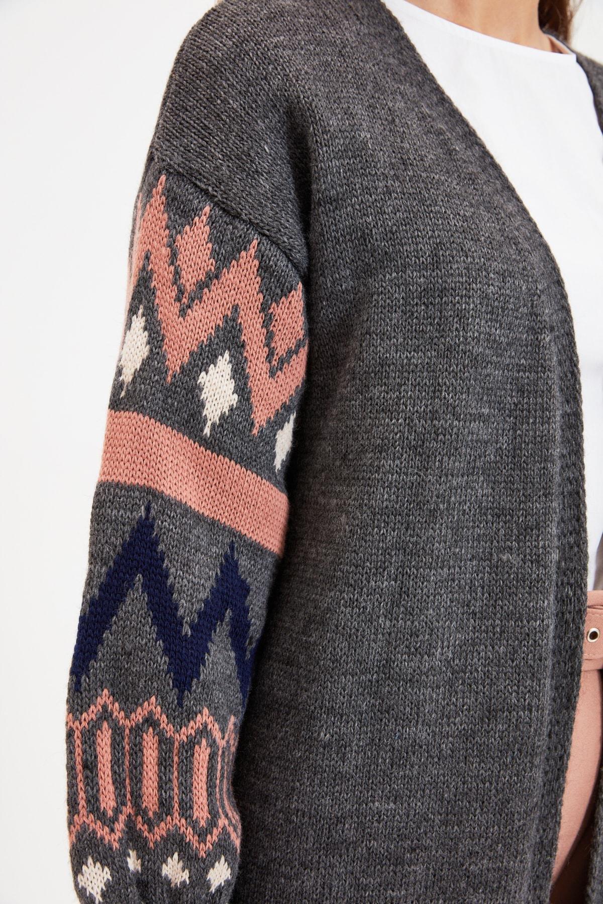 Grey Ethnic Pattern V Neck Cardigan, , large image number 3
