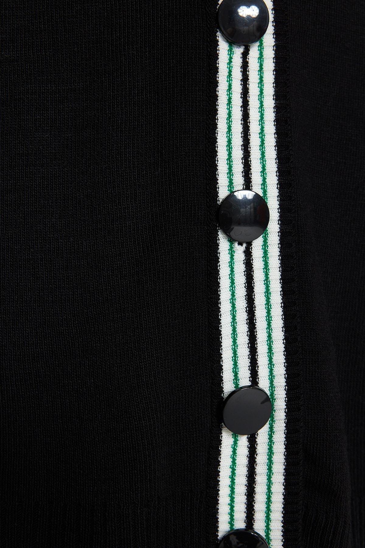 Black V-Neck Relaxed Sweater, , large image number 4
