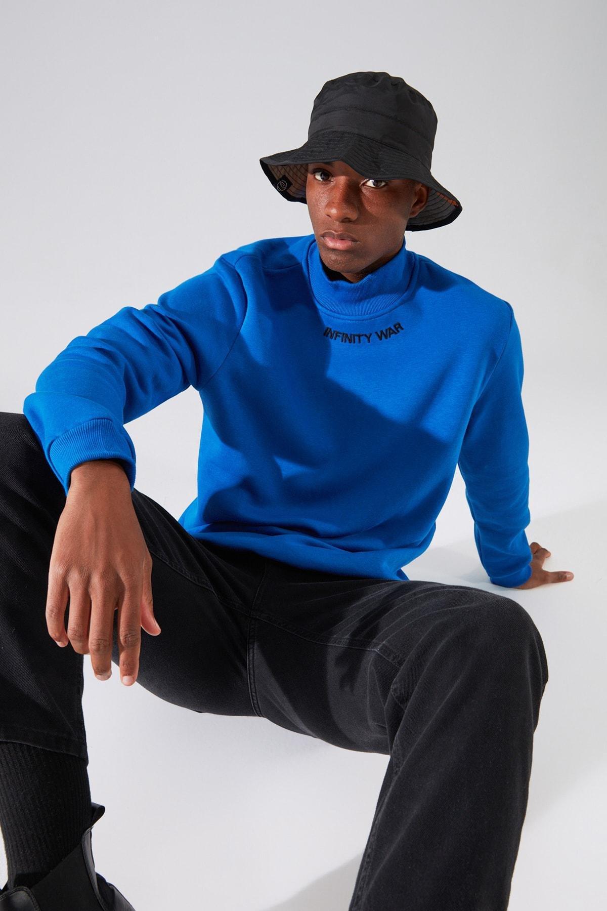 Blue Turtleneck Sweatshirt, , large image number 3
