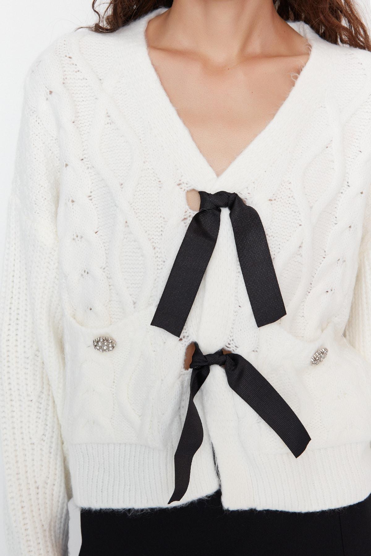 White V-Neck Sweater, , large image number 3