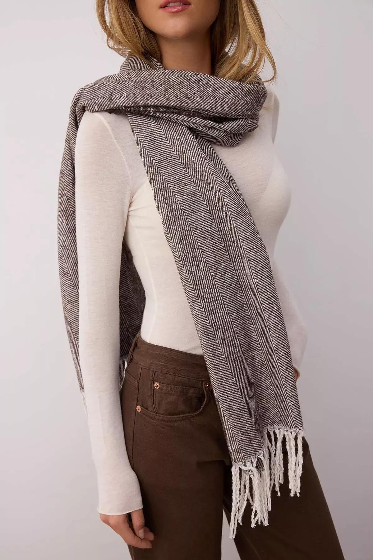 Grey Soft-Textured Scarf, Brown, large image number 5
