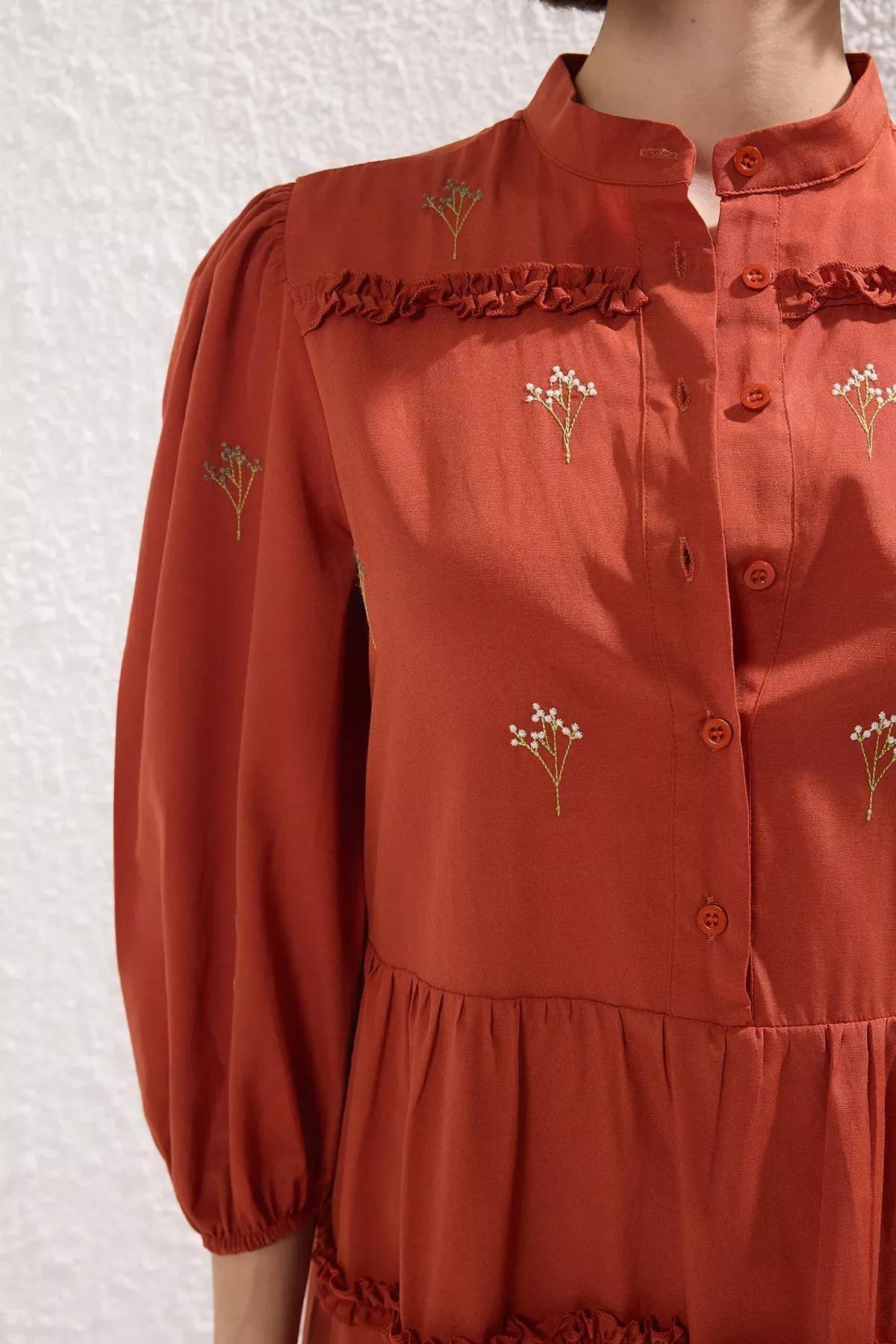 Red Straight Cut Embroidered Midi Dress, , large image number 2
