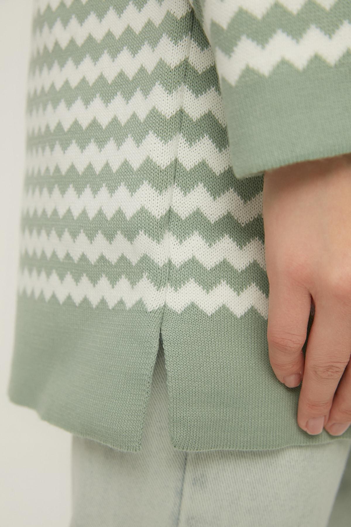 Green Relaxed Sweater, , large image number 3