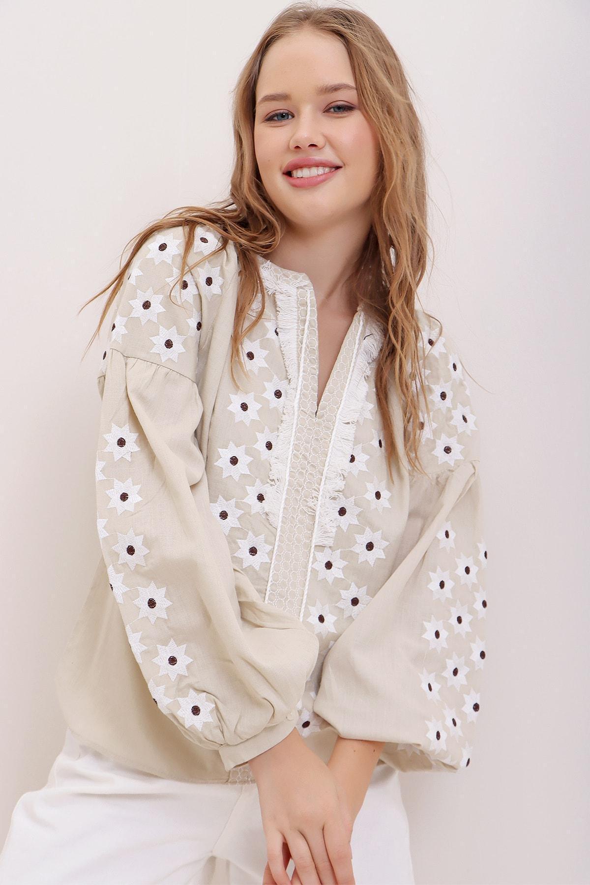 Beige Tassel Cotton Blouse, Beige, large image number 3