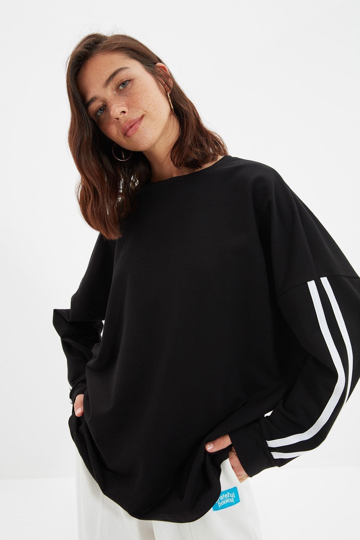 Black Crew Neck Sweatshirt, Black, large image number 1