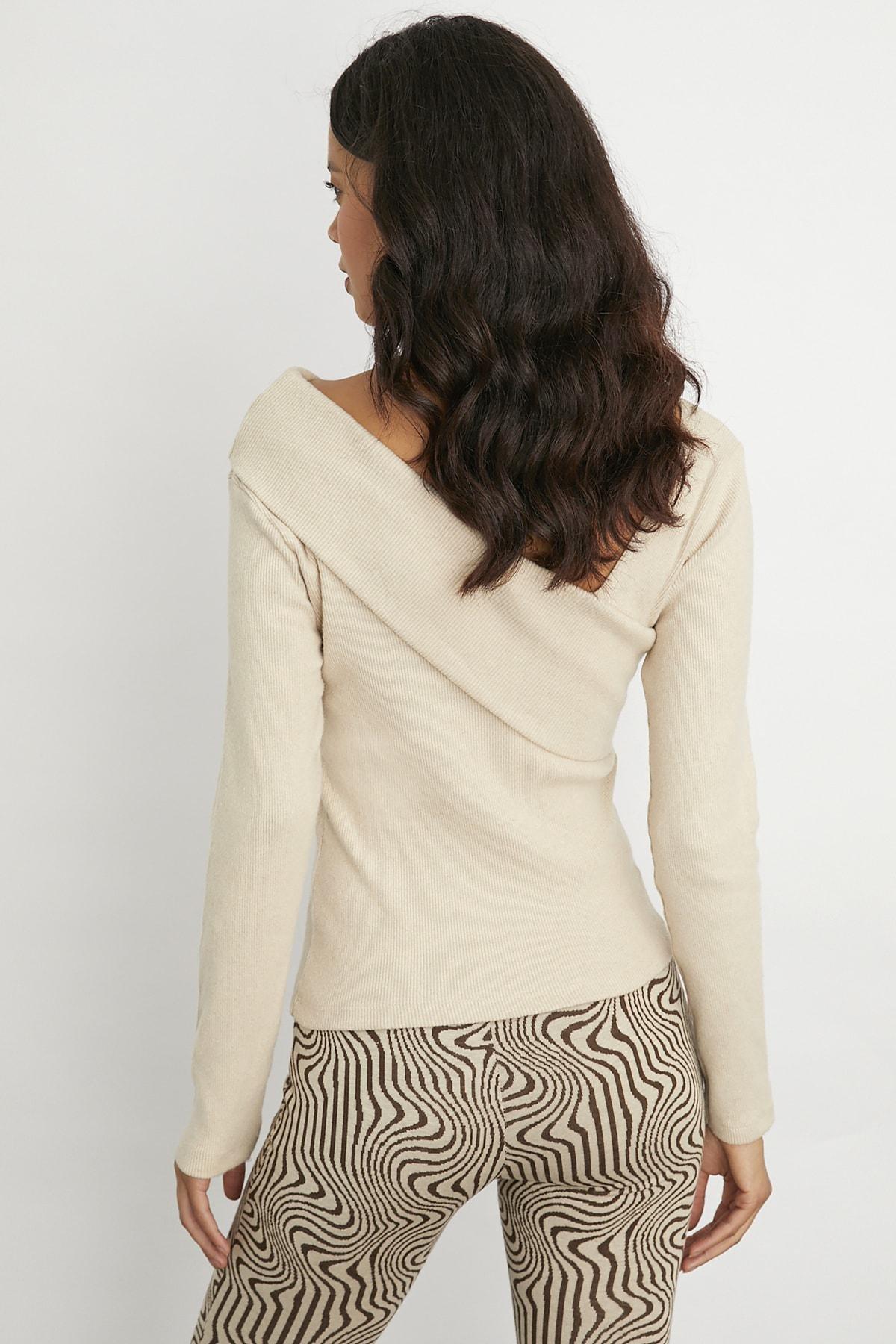 Beige Asymmetric Long Sleeve Fitted Top, , large image number 3