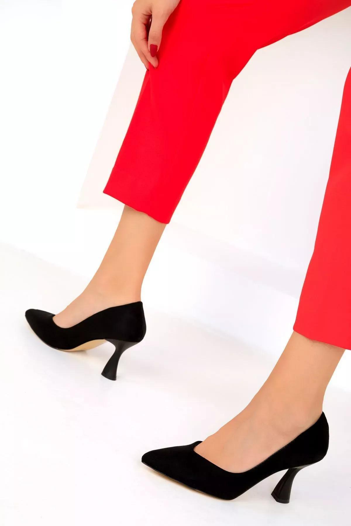 Black Suede Classic Heeled Shoes, , large image number 2