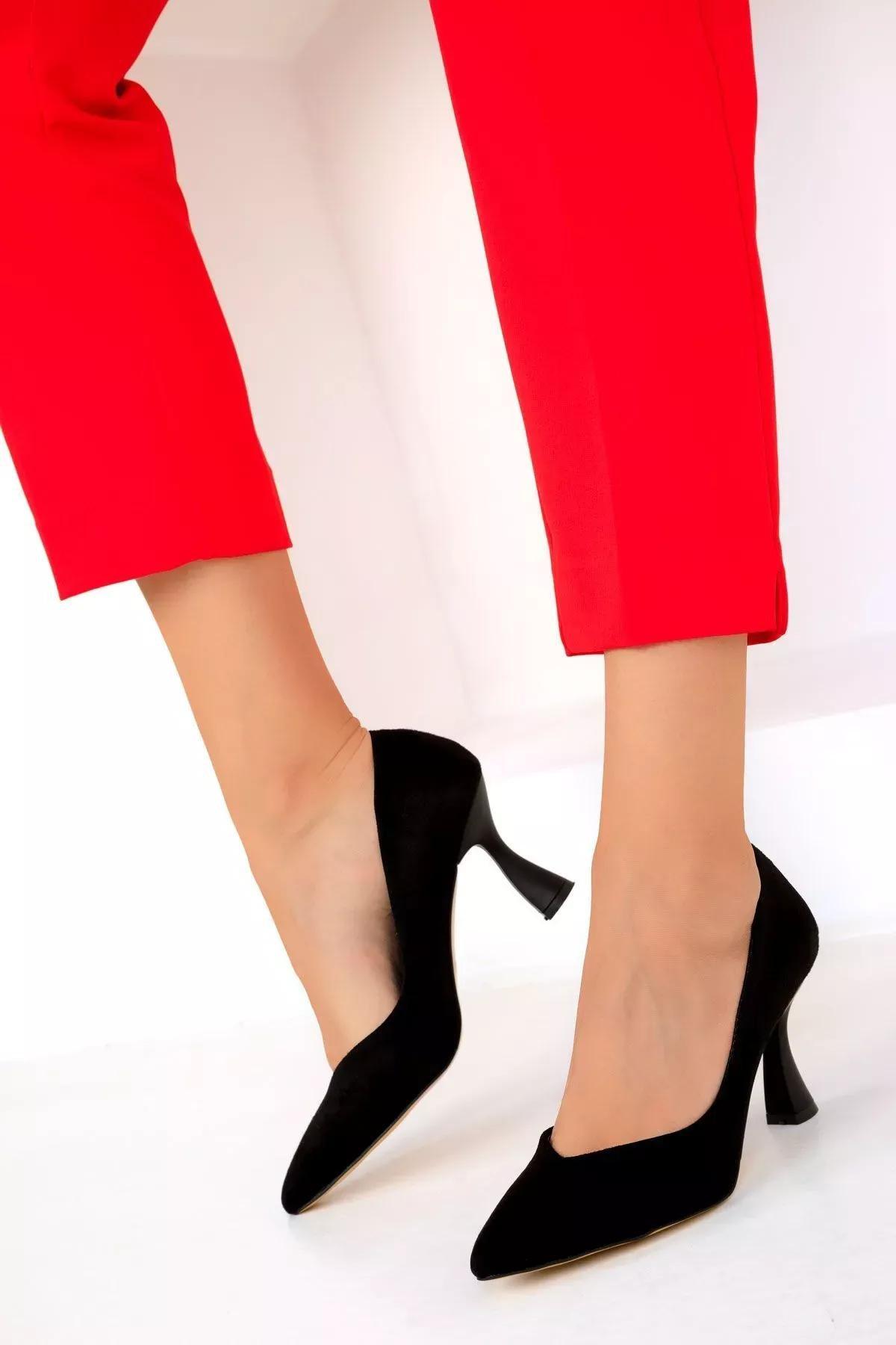 Black Suede Classic Heeled Shoes, , large image number 3