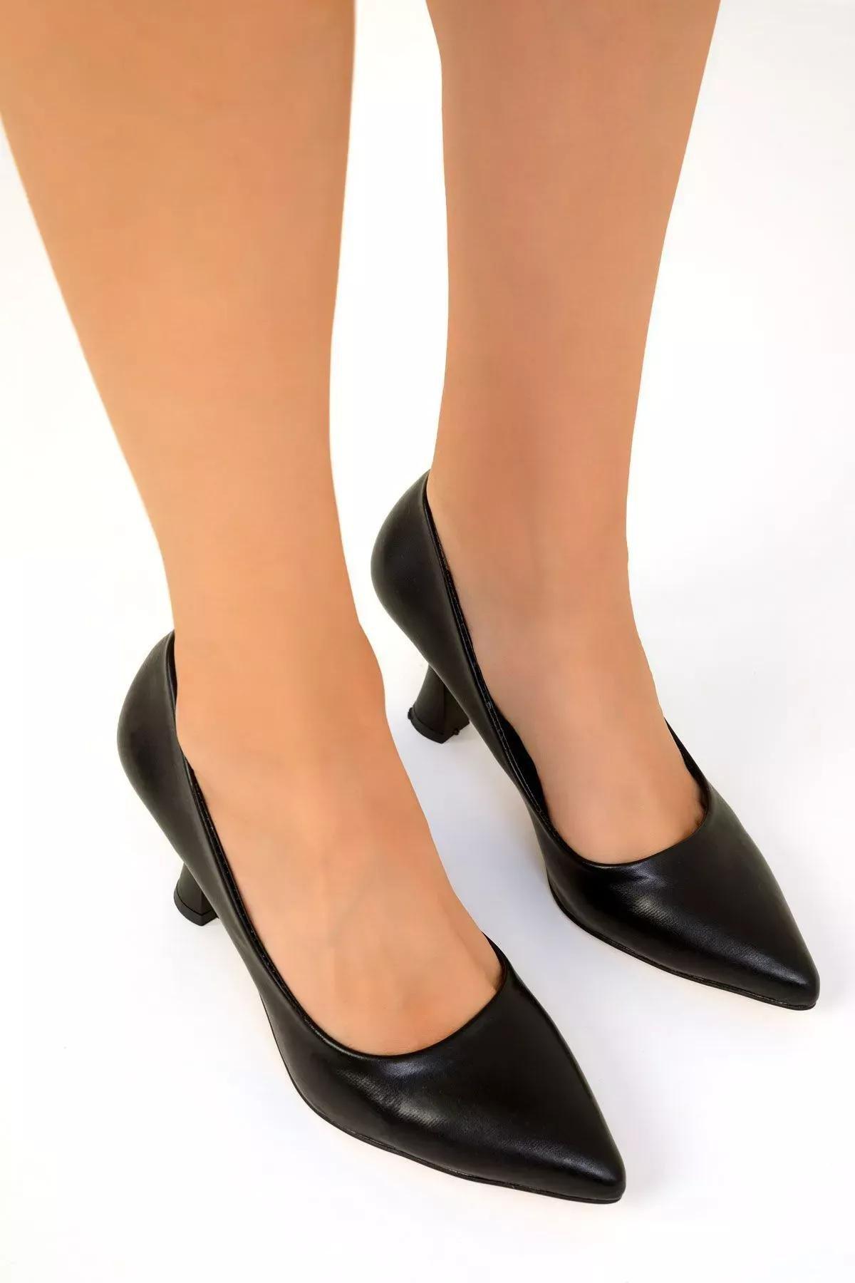 Black Classic Heeled Shoes, , large image number 3