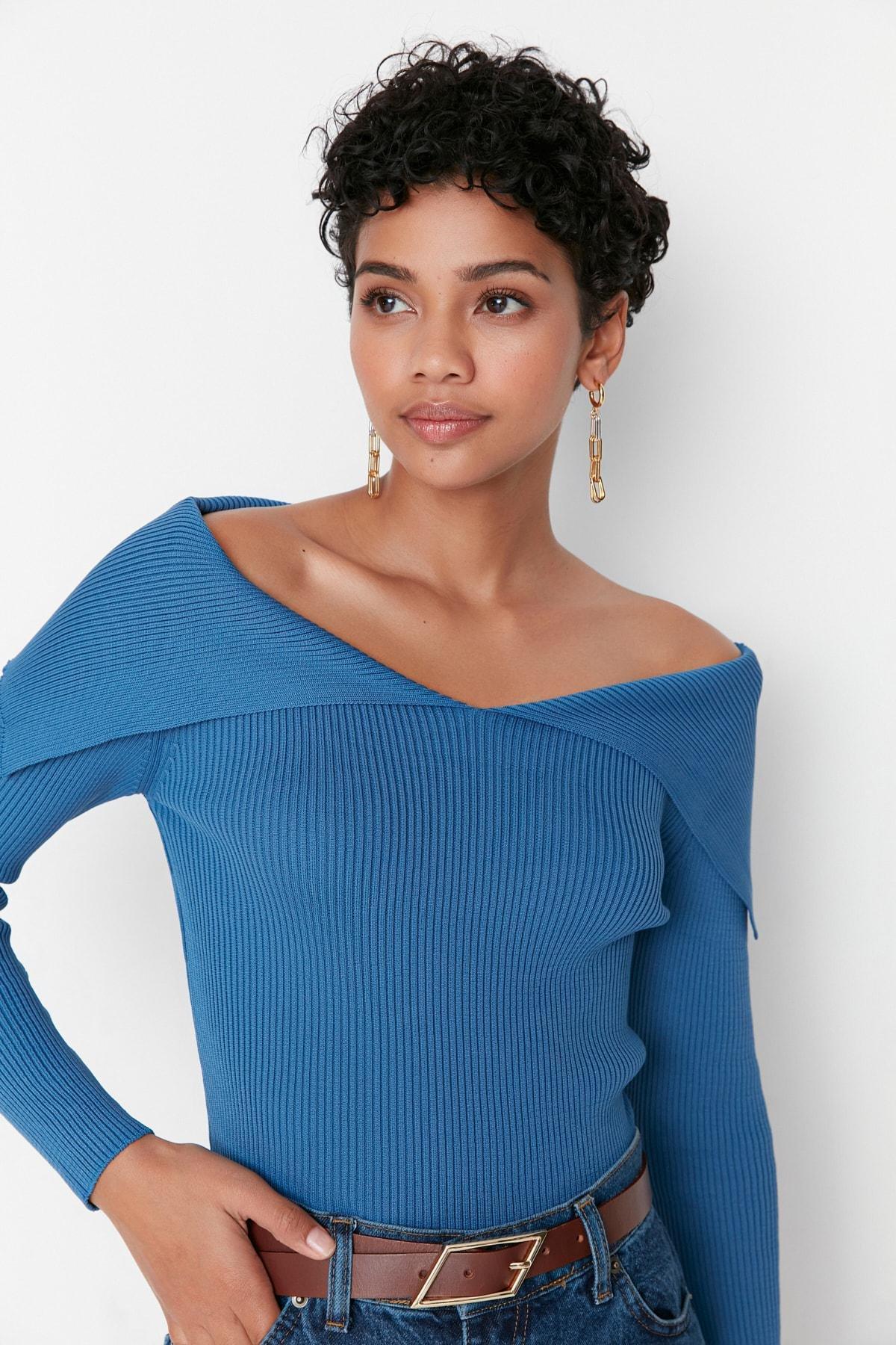 Trendyol - Navy Turndown Collar Sweater
