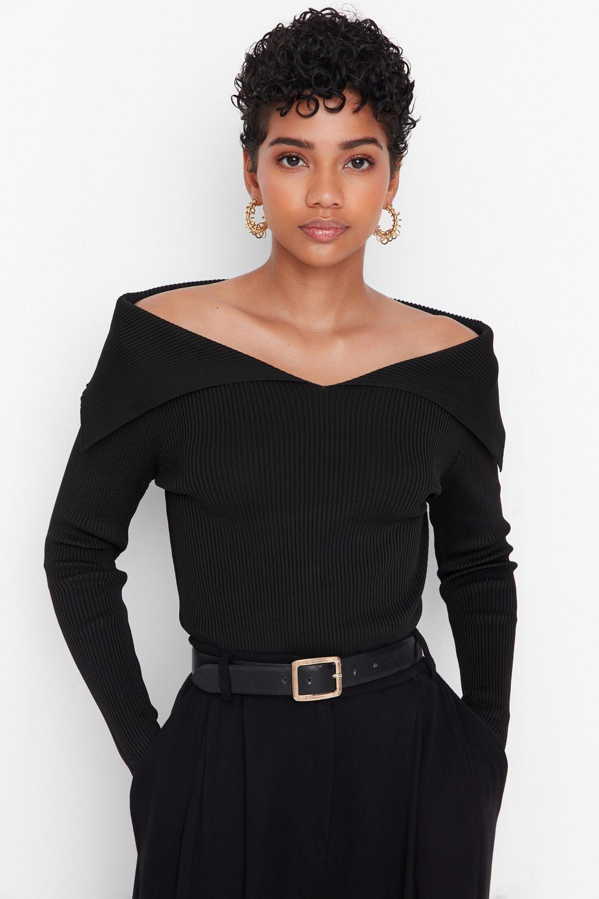 Black Slim Turndown Collar Sweater, , large image number 1