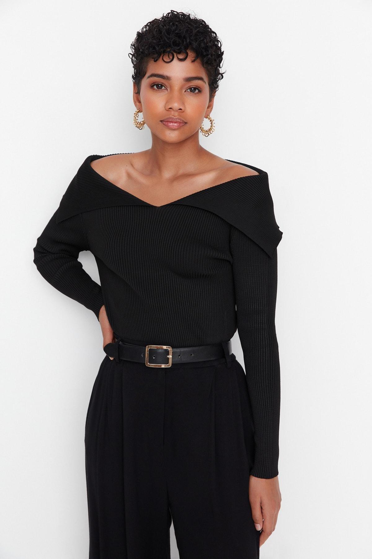 Black Slim Turndown Collar Sweater, , large image number 2