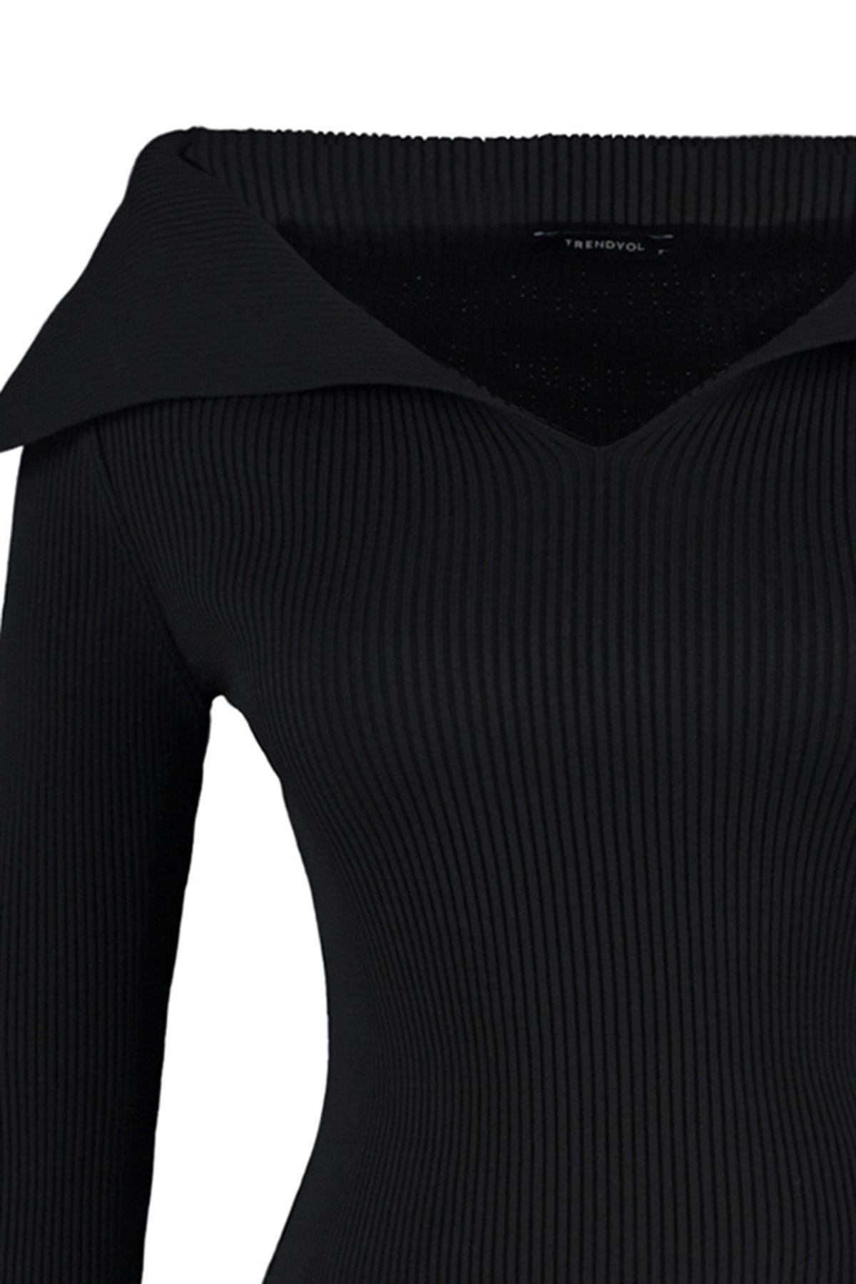 Black Slim Turndown Collar Sweater, , large image number 7