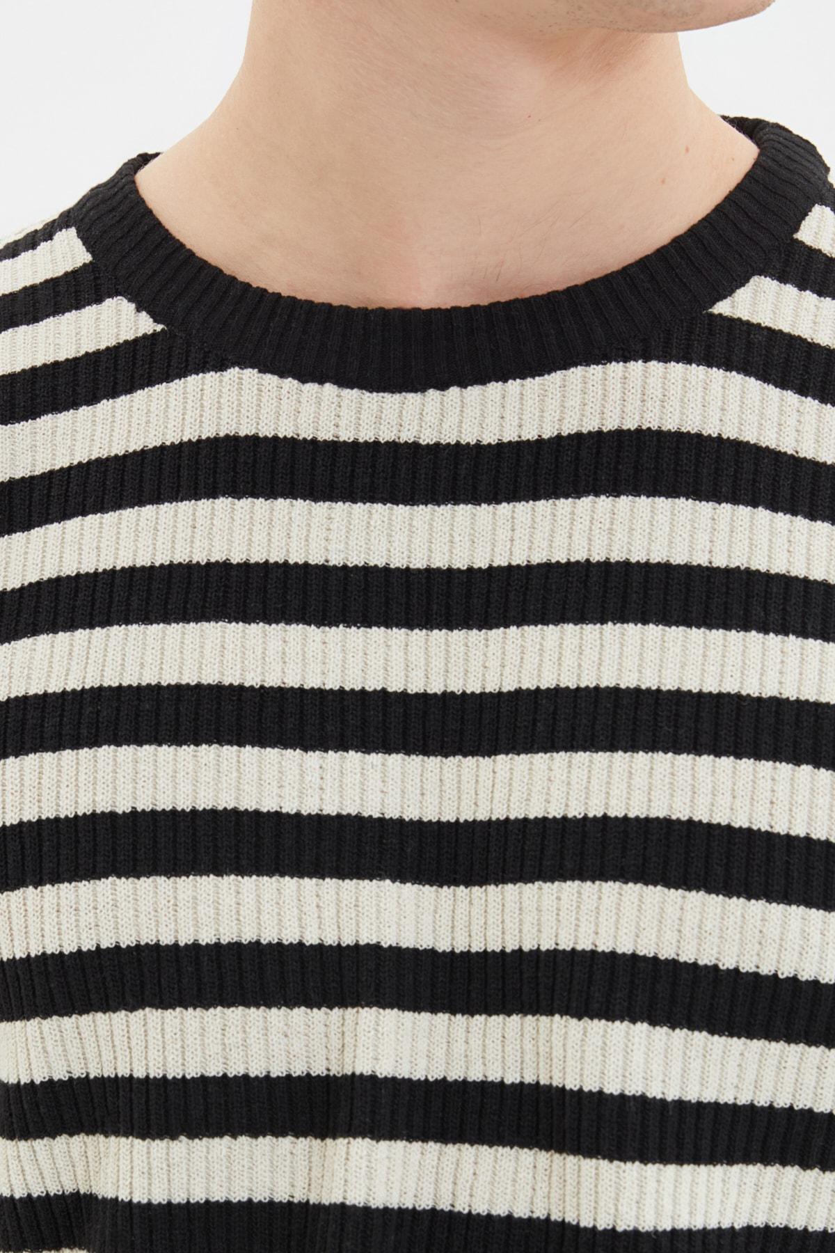 Black Striped Oversized Sweater, , large image number 3