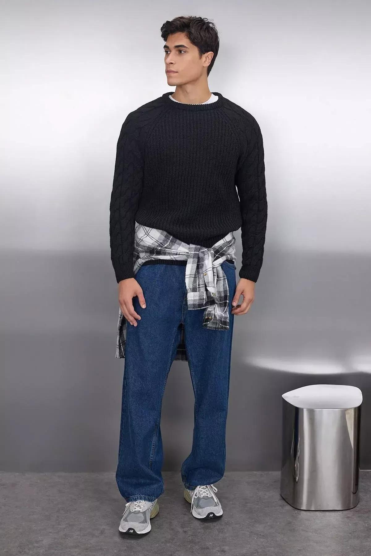 Black Regular Knitwear Sweater, , large image number 1