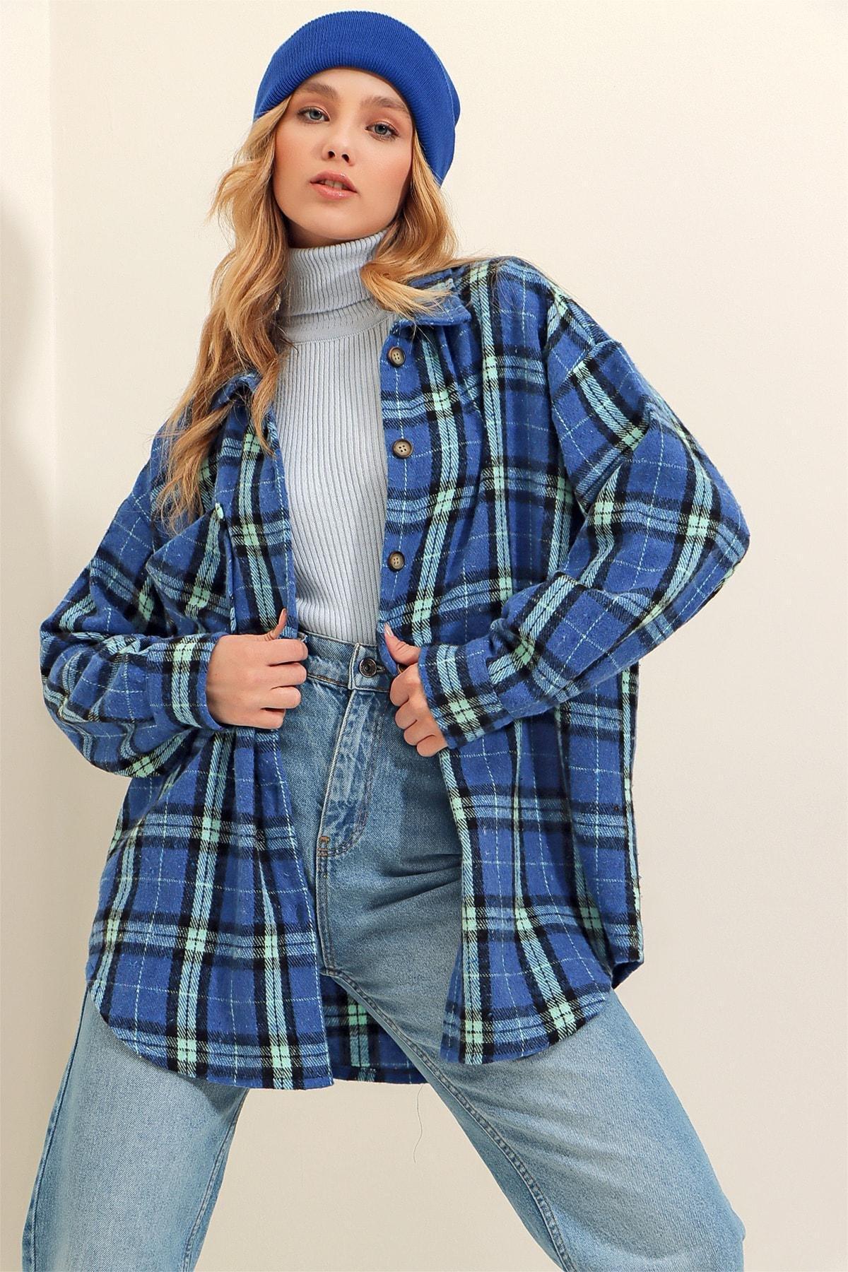 Navy Plaid Oversize Shirt, Dark blue, large image number 0