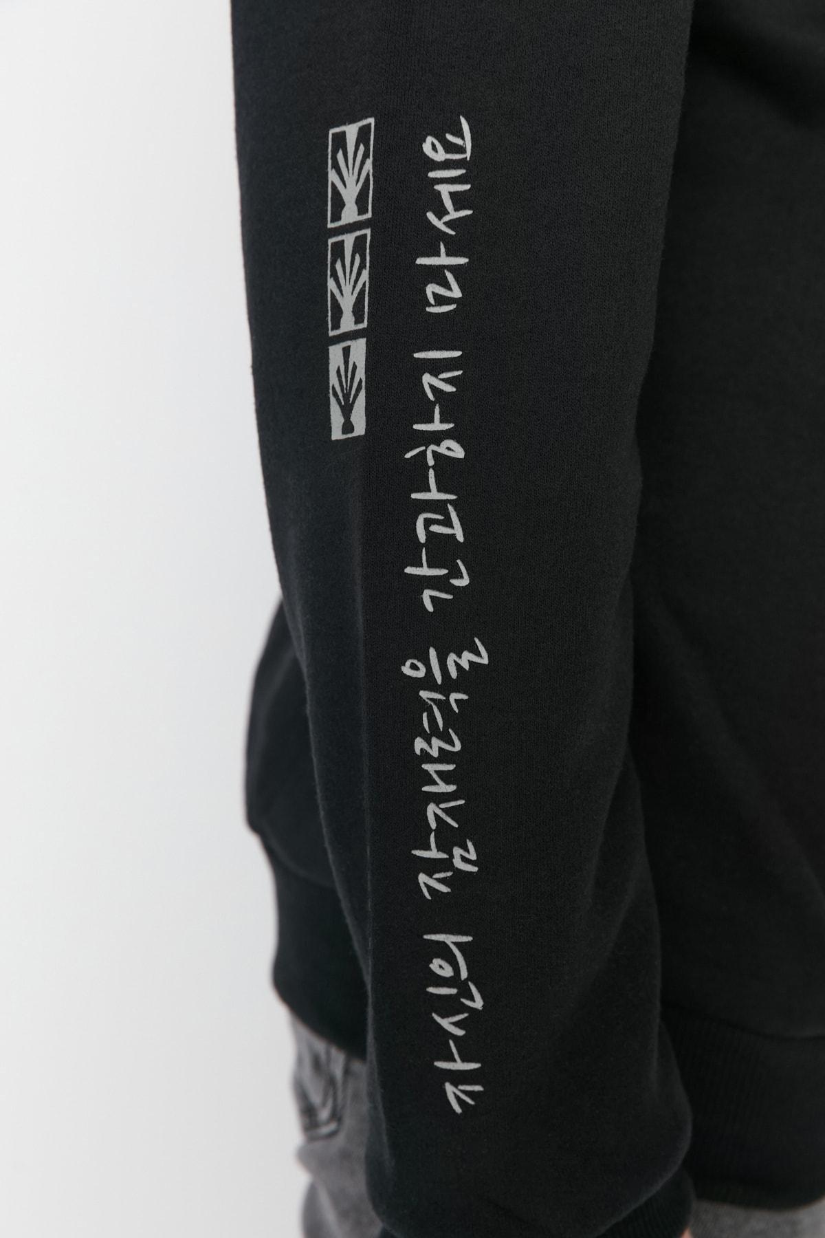 Black Printed Oversize Sweatshirt, , large image number 4