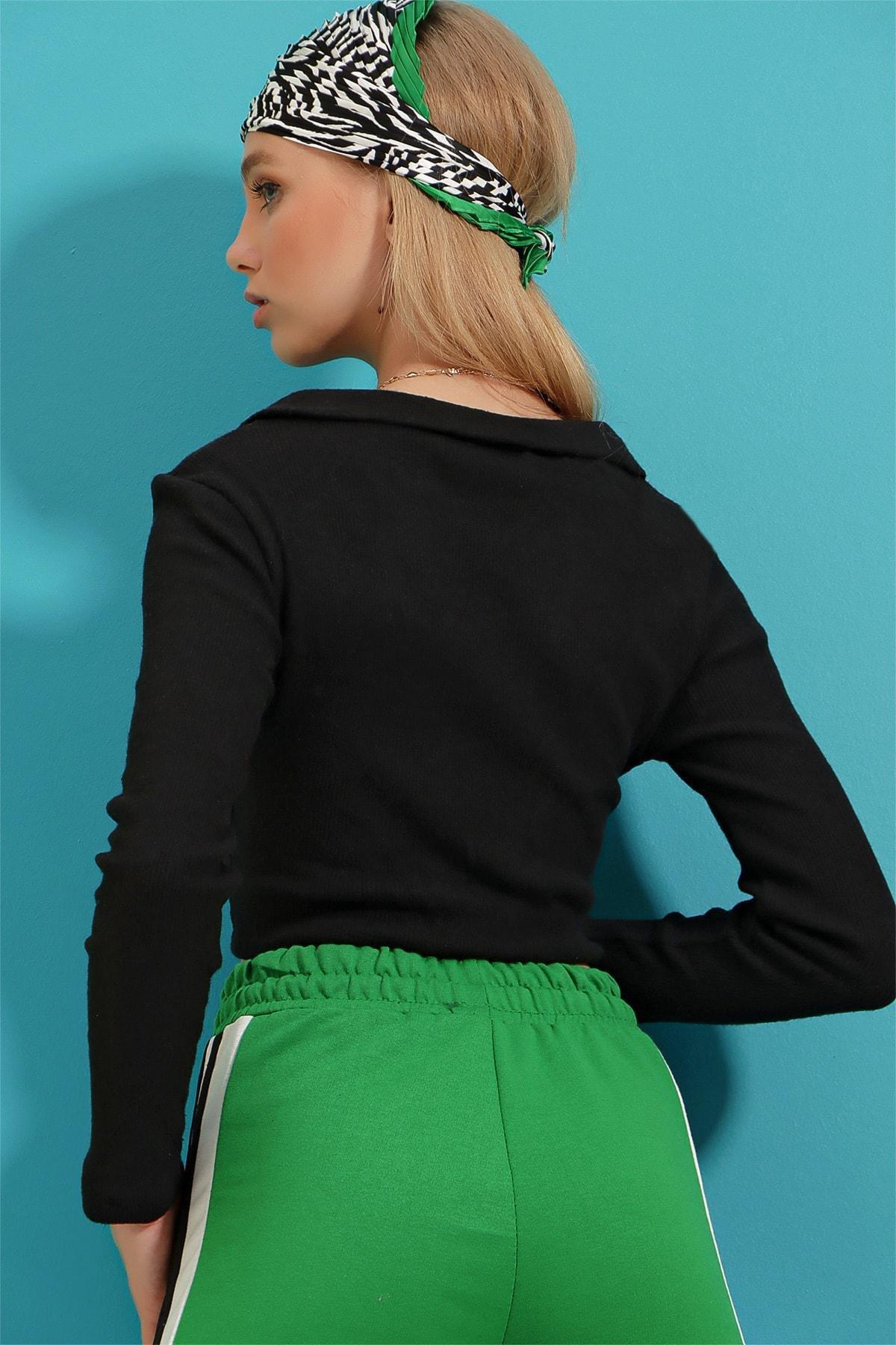 بلوزة بياقة مطوية وقصة ضيقة، أسود, , large image number 3
