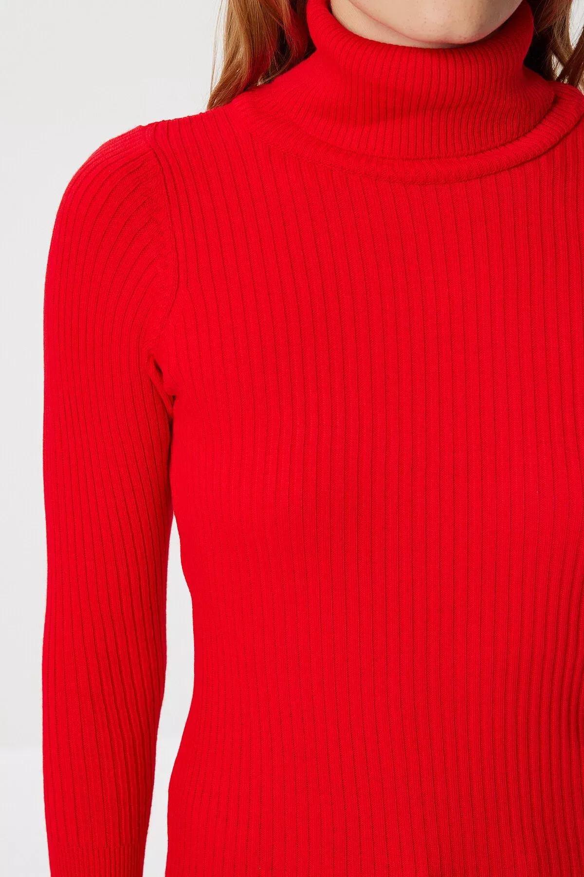 Red Turtleneck Ribbed Lycra Sweater, , large image number 4