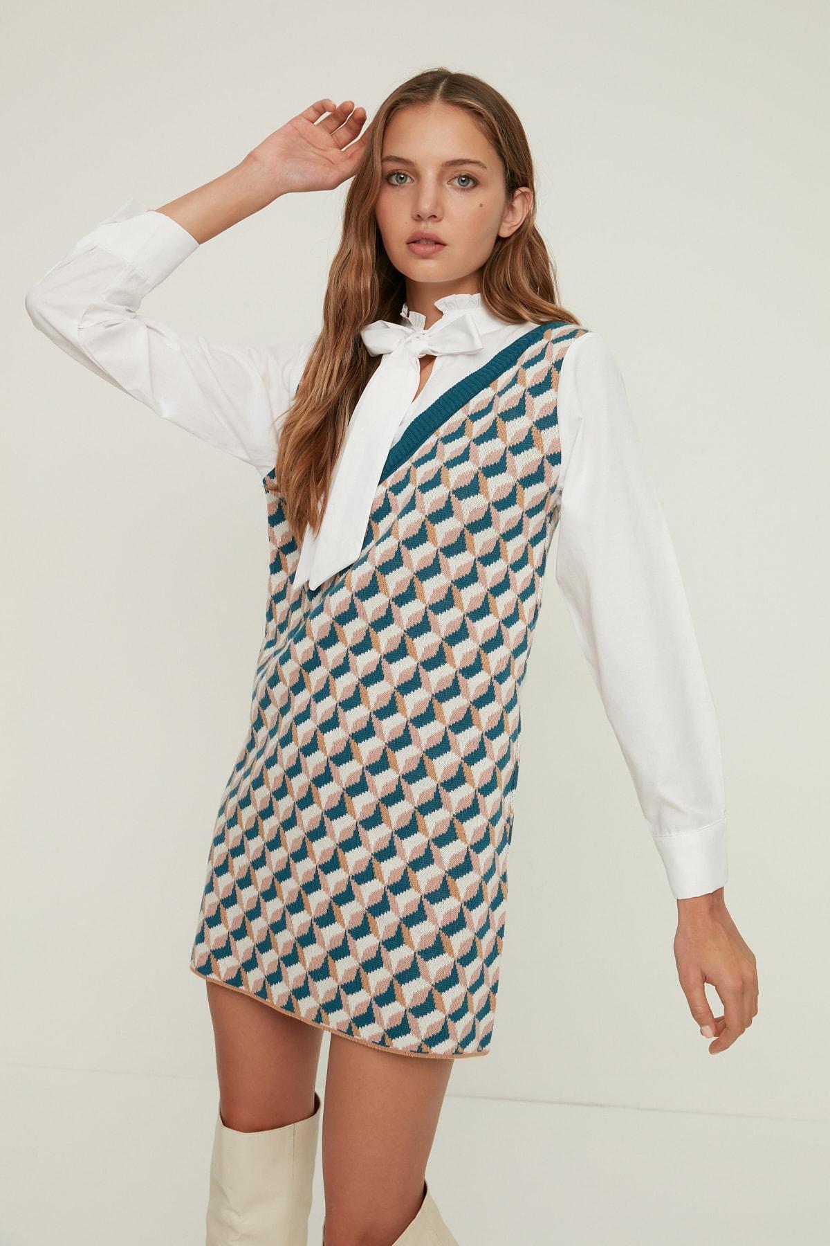 Navy V-Neck Shift Dress, , large image number 1
