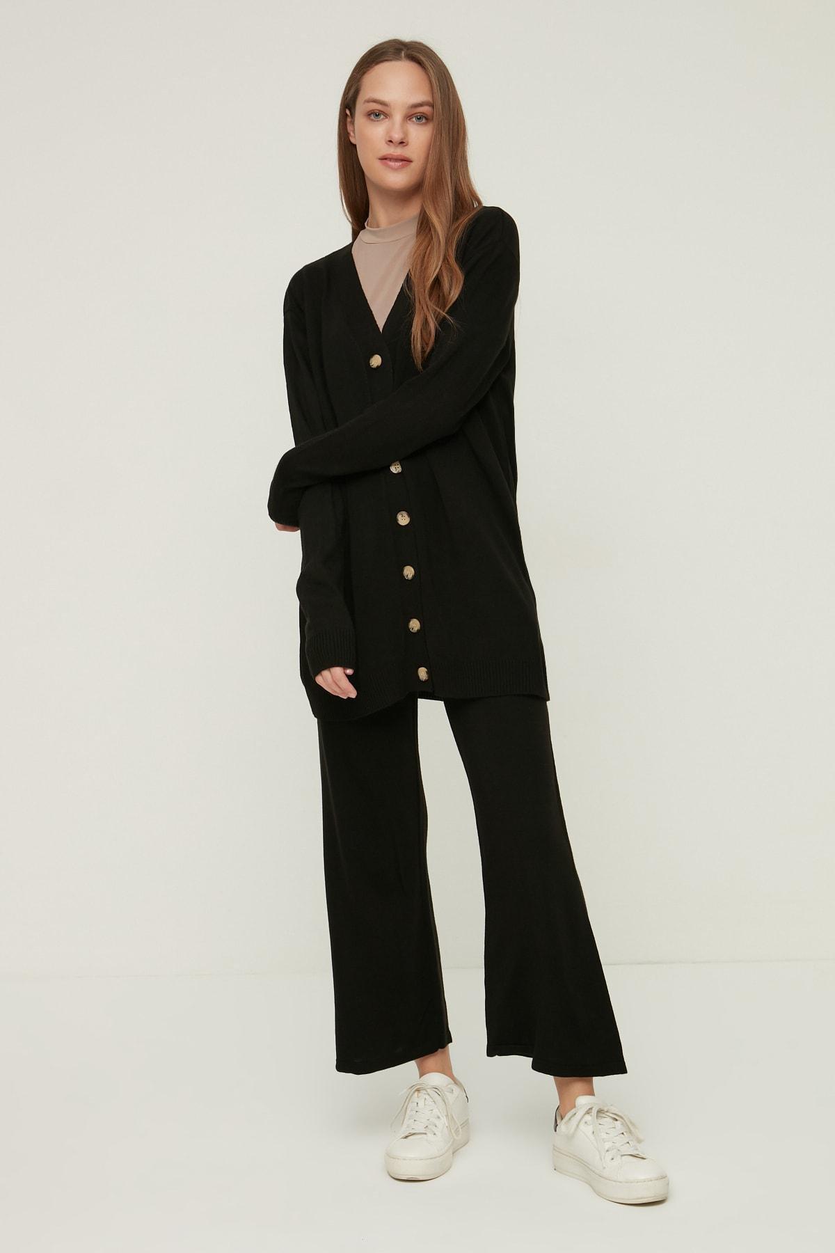 Black V-Neck Buttoned Knitwear Suit, Black, large image number 0