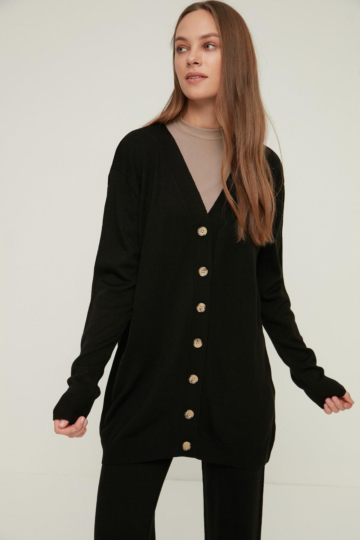 Black V-Neck Buttoned Knitwear Suit, Black, large image number 1