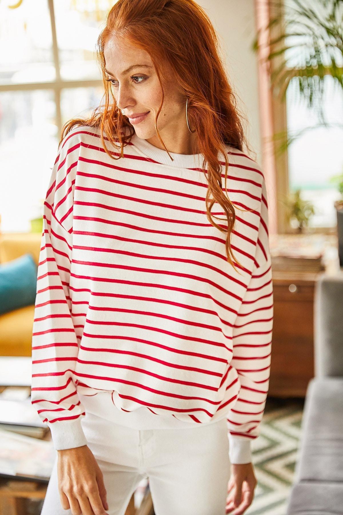 Olalook - White Striped Oversize Sweatshirt