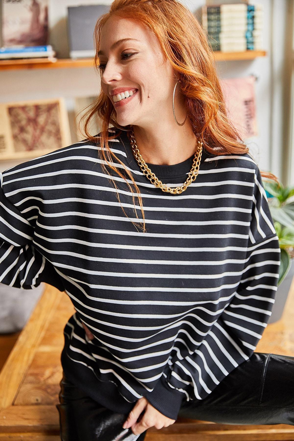 Black Striped Oversize Sweatshirt, BLACK WHITE, large image number 2
