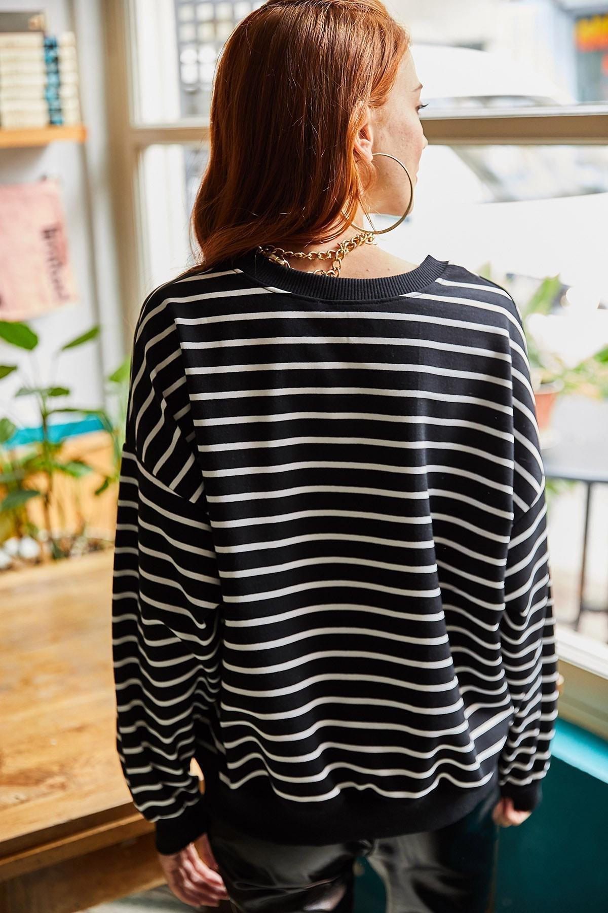Black Striped Oversize Sweatshirt, BLACK WHITE, large image number 4
