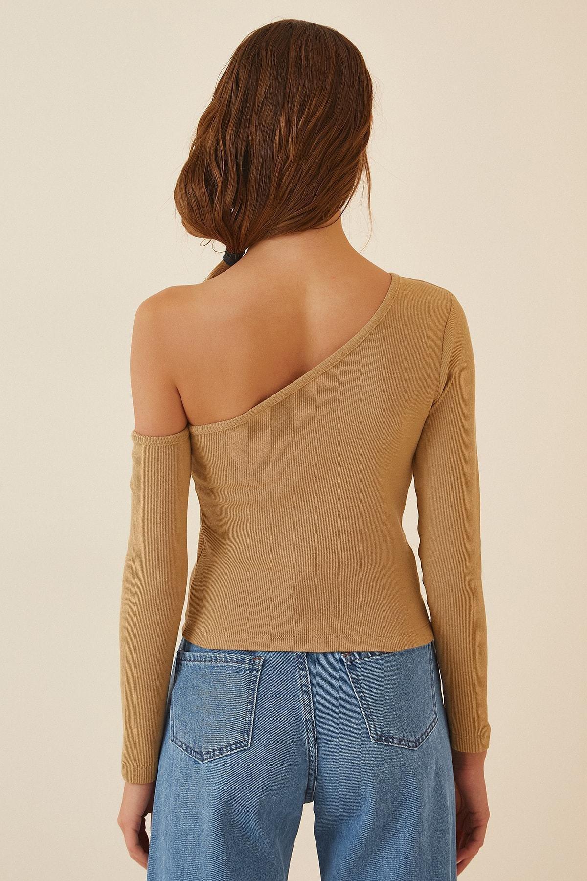 Beige Asymmetric Off-Shoulder Fitted Top, BISCUIT, medium