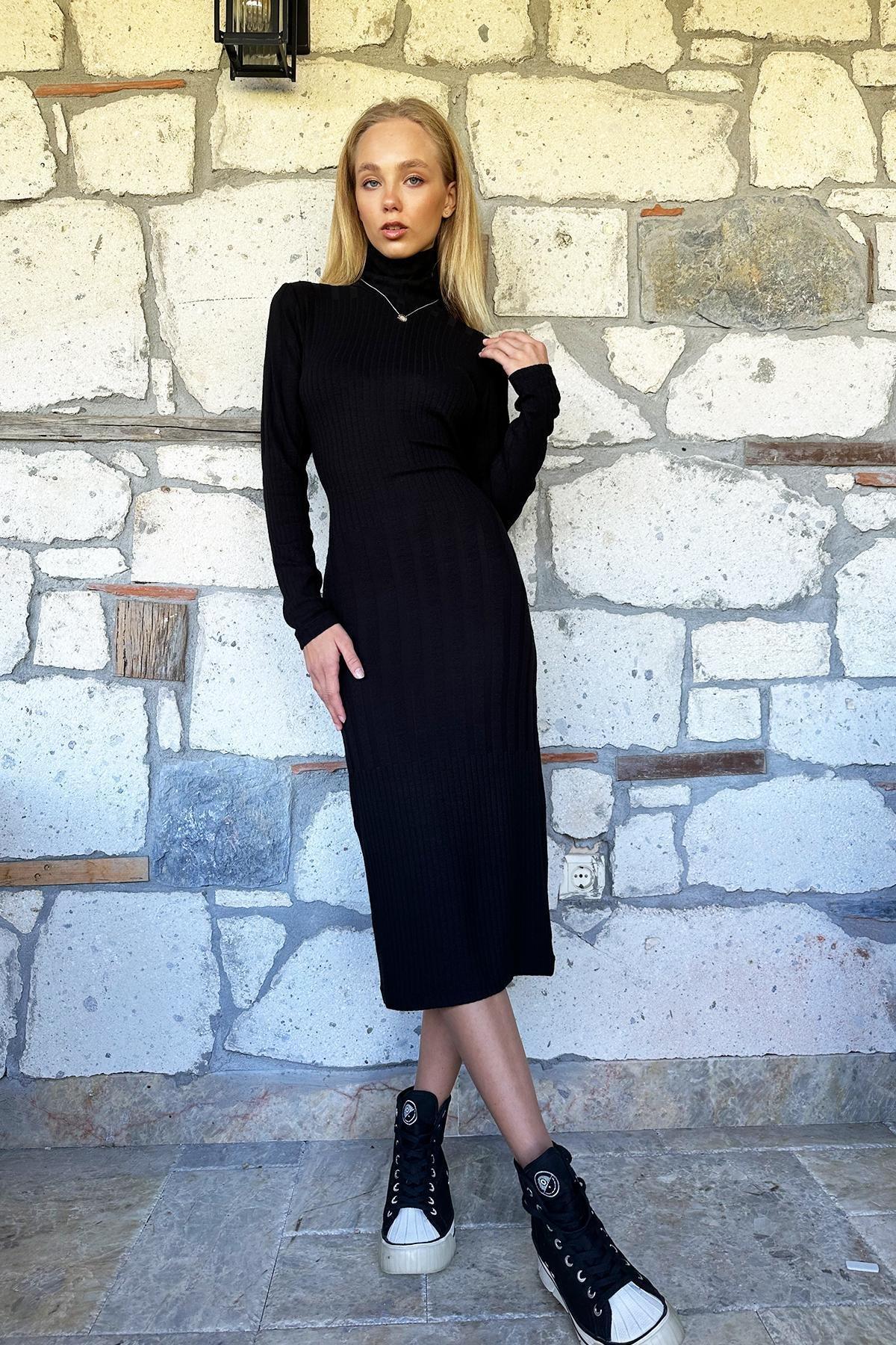 Black Tutrleneck Pullover Dress, , large image number 2