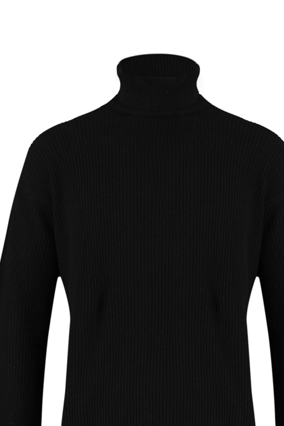 Black Oversize Turtleneck Sweater, , large image number 6