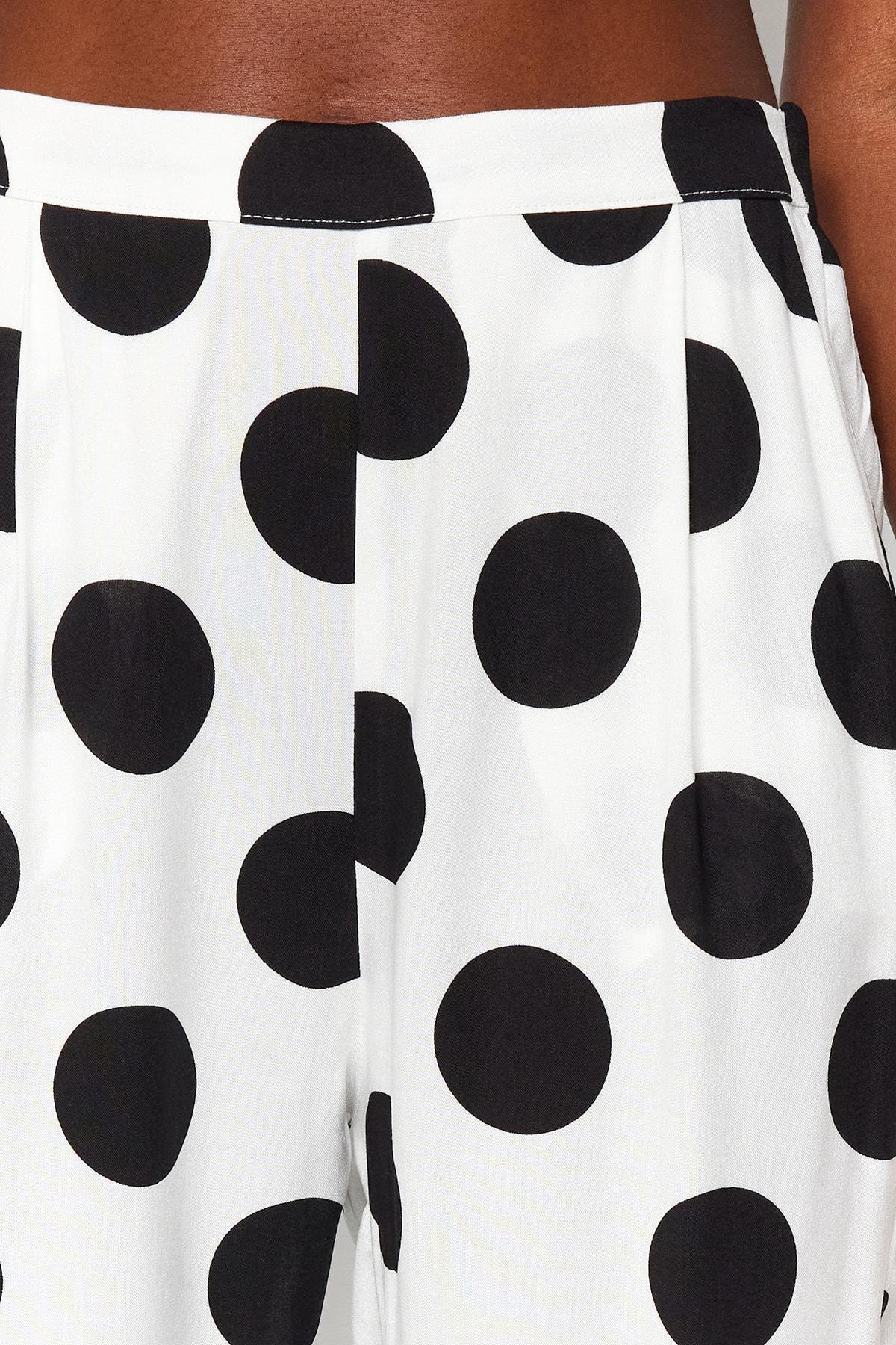 White Polka Dot Pyjama Set, , large image number 5